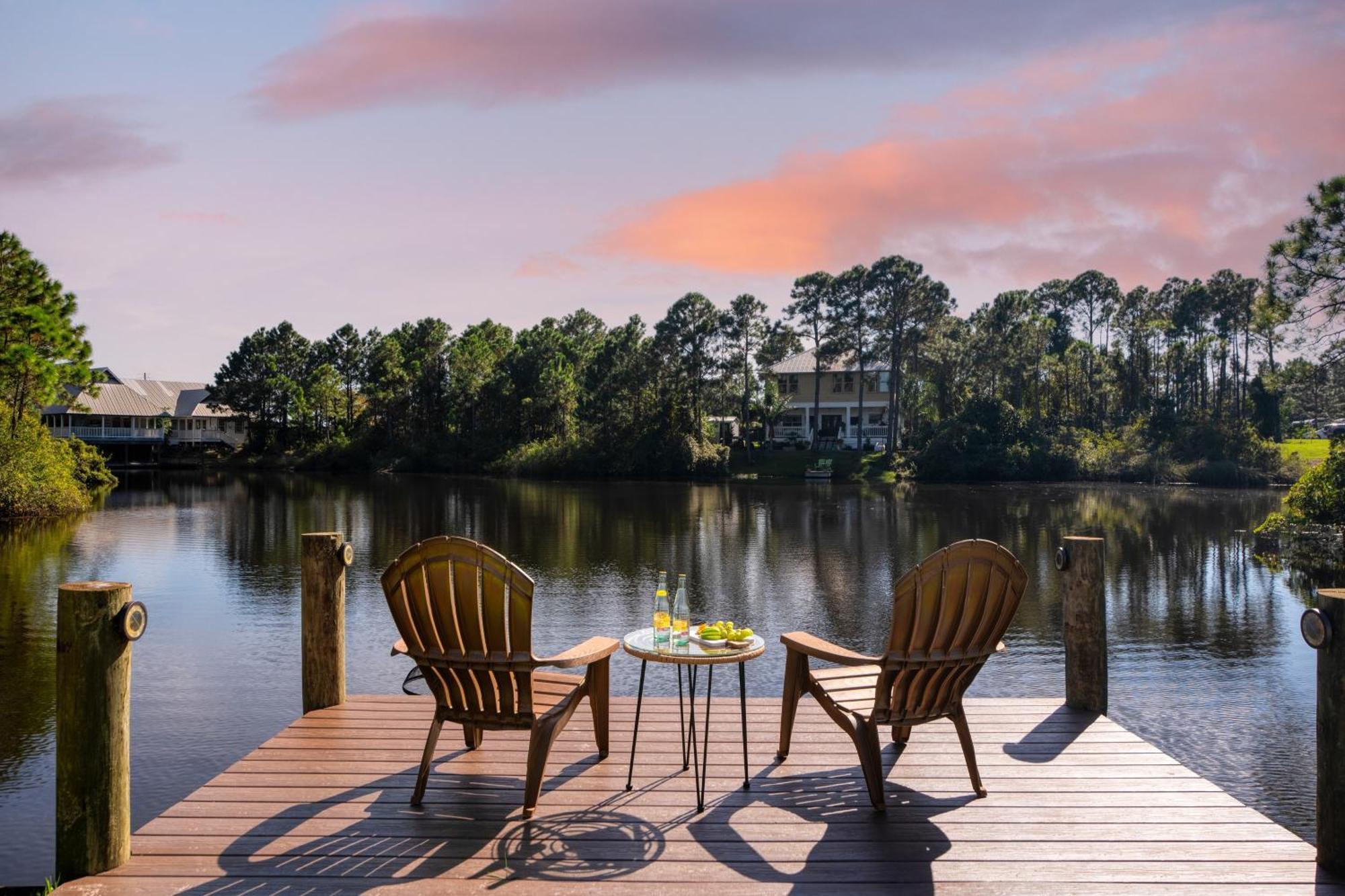 Edgewater By Avantstay Gorgeous Character Lakefront Home W Private Dock Destin Exterior photo